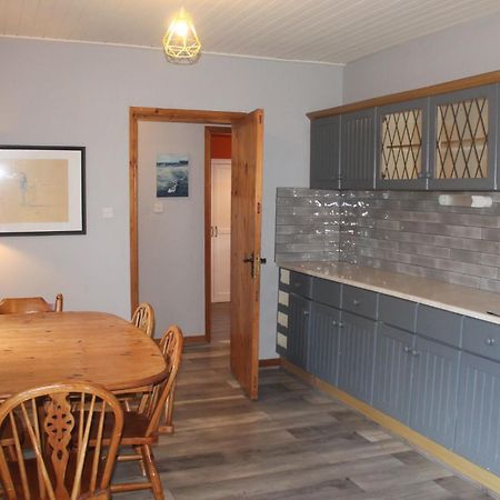 Corofin  Riverside Cottage In The Burren מראה חיצוני תמונה