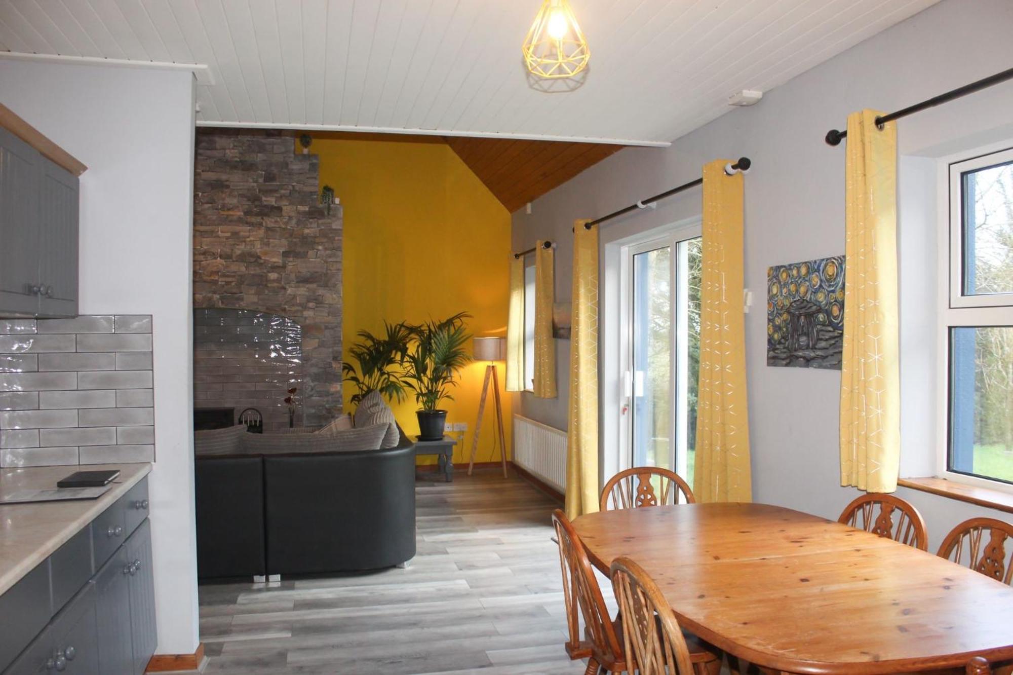 Corofin  Riverside Cottage In The Burren מראה חיצוני תמונה